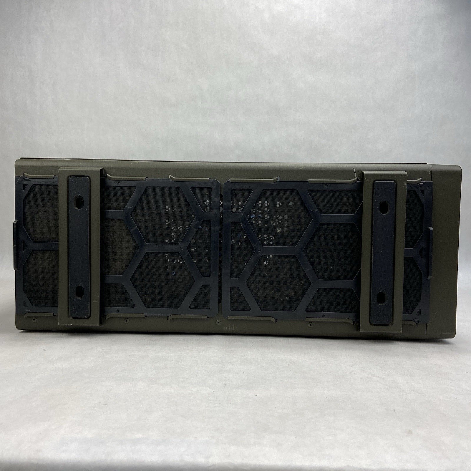Corsair Vengeance C70 Mid Tower Gaming Case Antec HCG-520M 520W PSU7