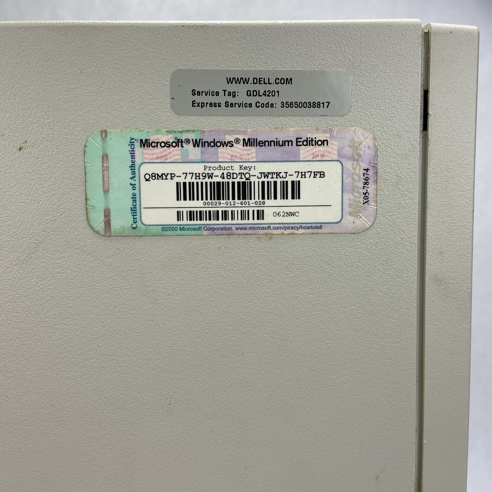Dell Dimension 4100 MT Intel Celeron 999MHz 512BM RAM No HDD No OS6