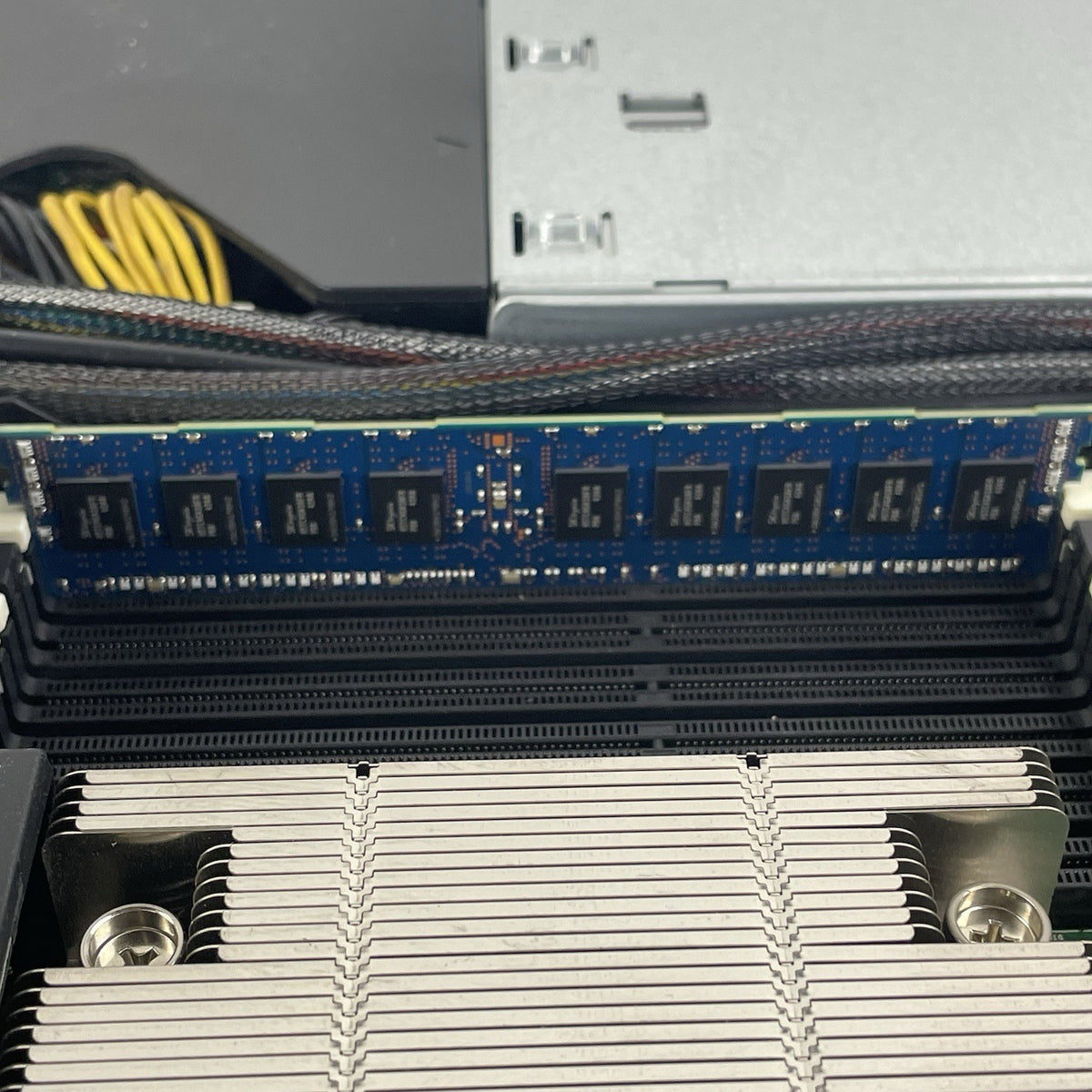 Dell PowerEdge R320 \1U Server  No HDD 8gb Ram 1x Xenon E5 1410 Tested & Reset12