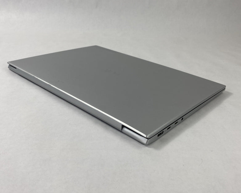 LG Gram 17Z90P-N.APS5U1 Intel Core i7-1165G7 2.80 GHz 16 GB RAM 17" No SSD No OS