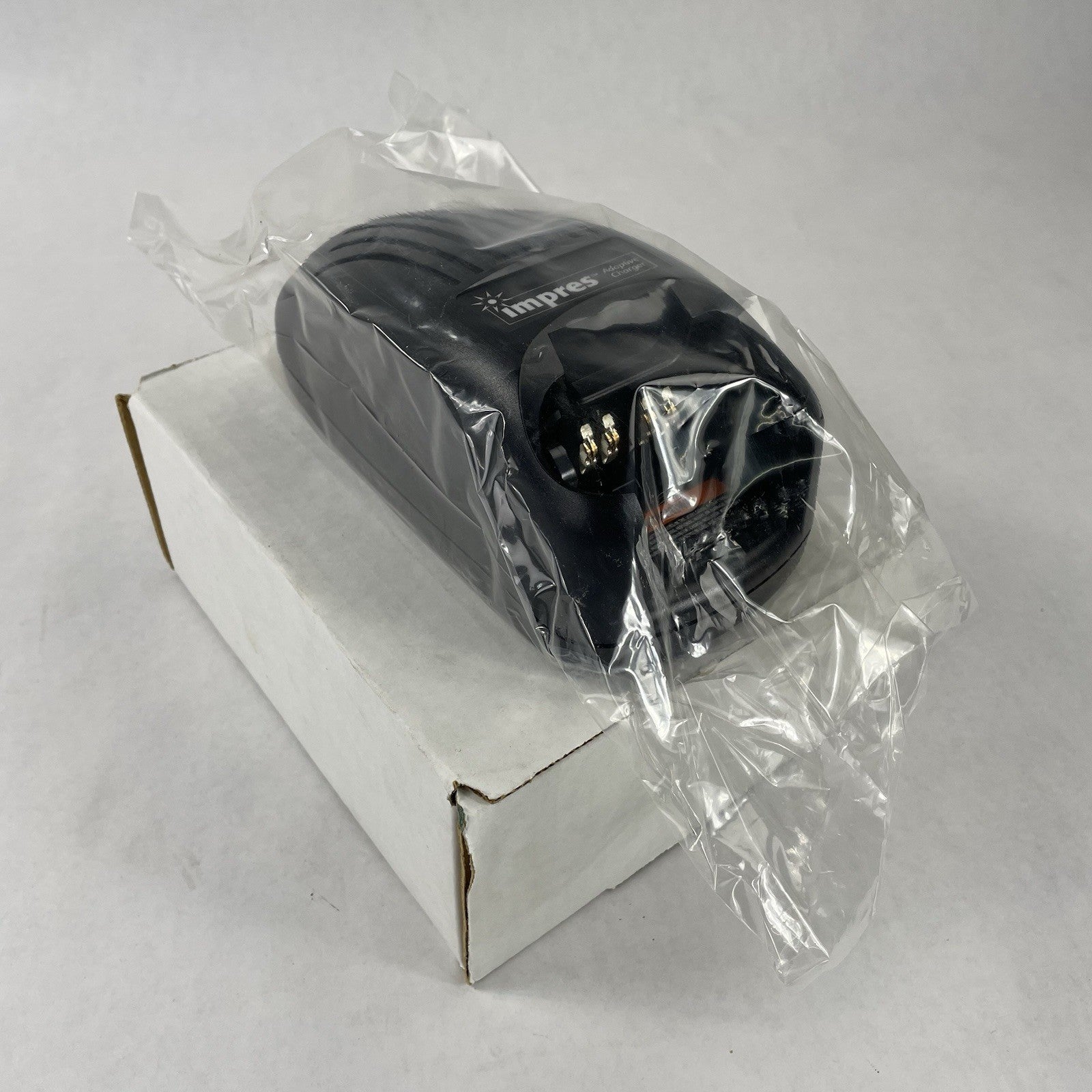 Motorola Impres WPLN4114AR Adaptive Charger For XTS2500 XTS5000 HT1000 MT2000