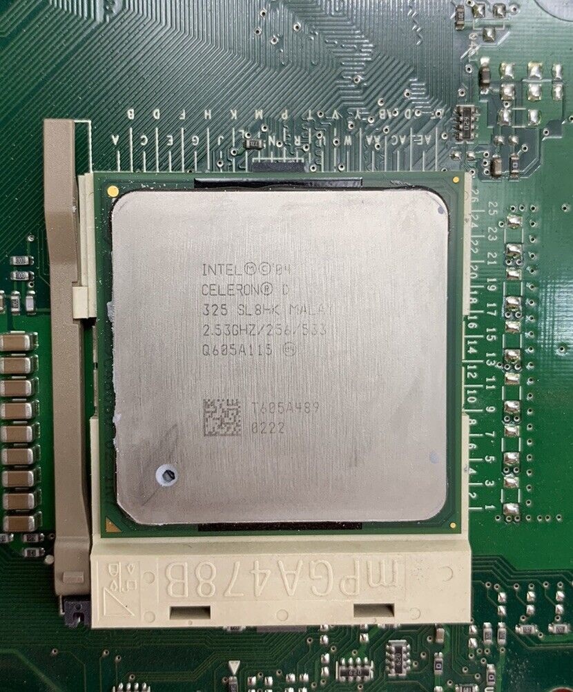 Dell 0WF887 Motherboard Celeron 2.53GHz 512MB RAM with I/O Shield