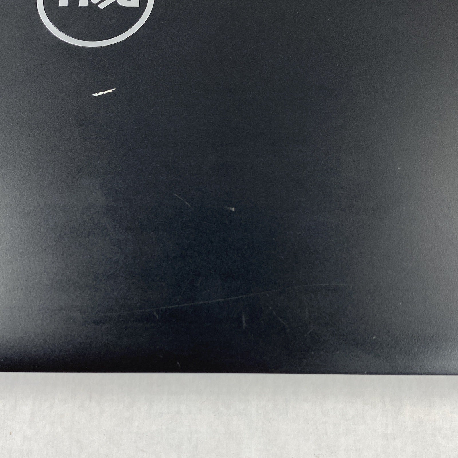 Dell Latitude 5580 Intel Core i5-6300U 2.40 GHz 8 GB RAM 15.6" No HDD No OS