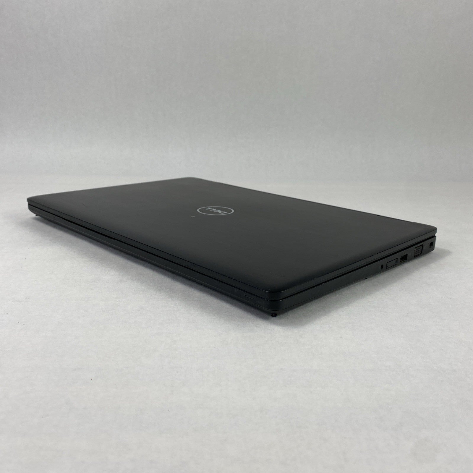 Dell Latitude 5580 Intel Core i5-6300U 2.40 GHz 8 GB RAM 15.6" No HDD No OS