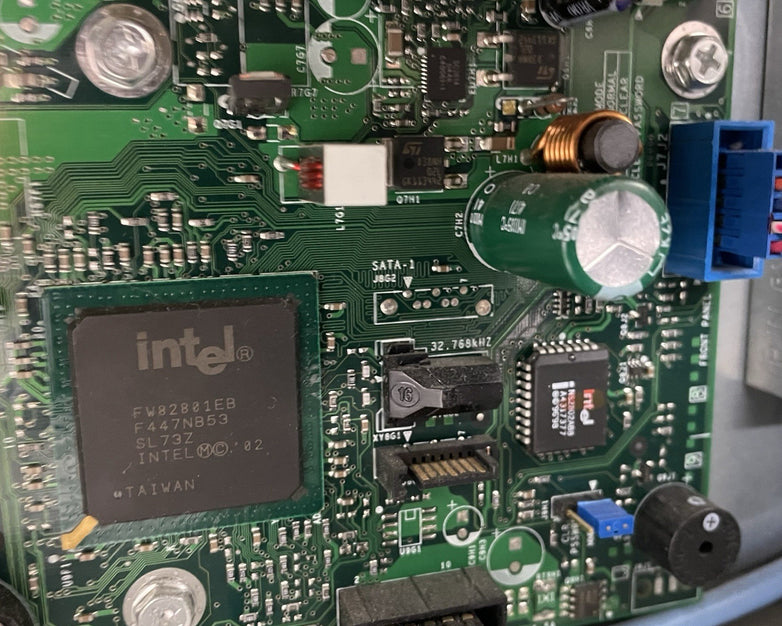 Dell OptiPlex 170L Celeron 2.40 GHz 1 GB Ram No HDD No OS