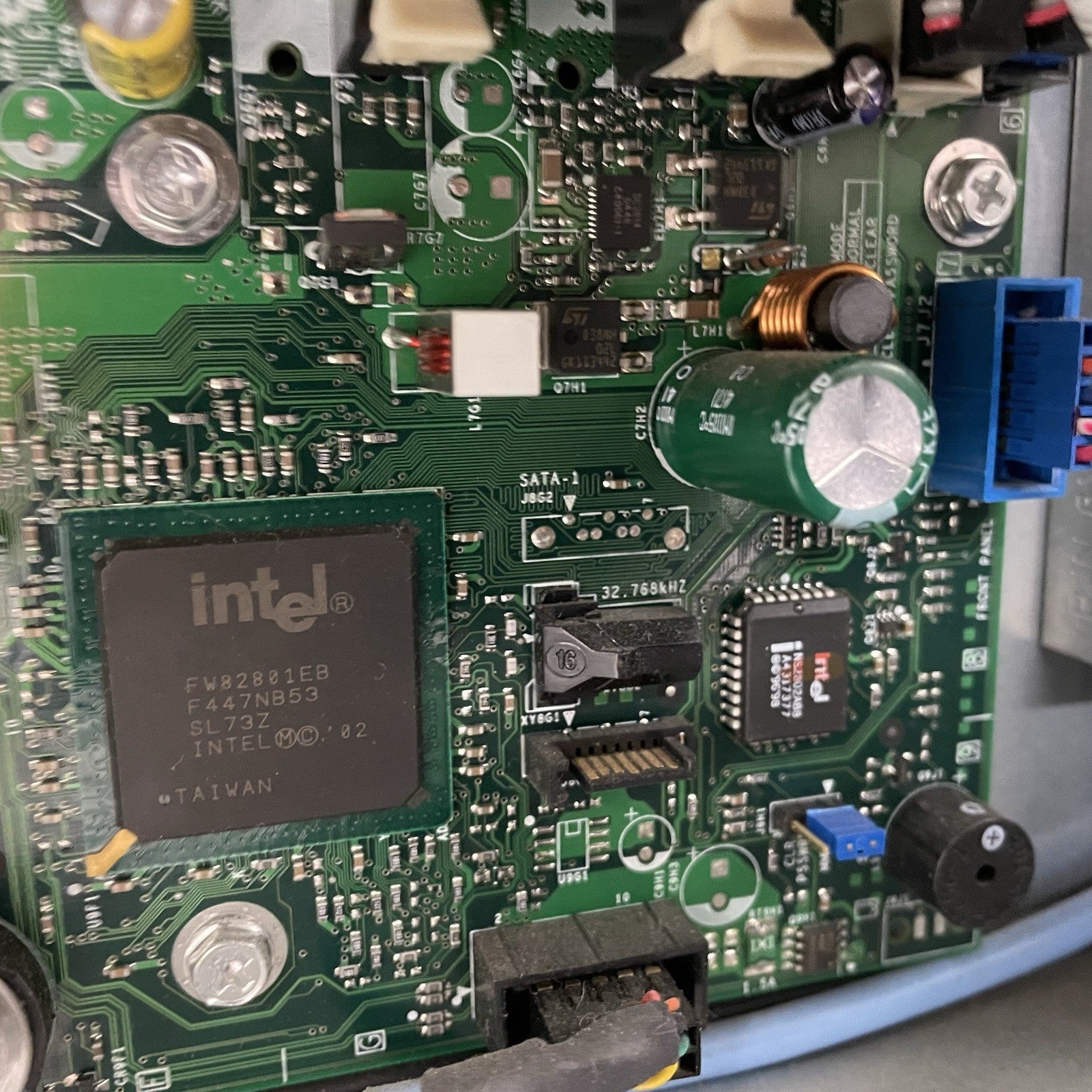 Dell OptiPlex 170L Celeron 2.40 GHz 1 GB Ram No HDD No OS