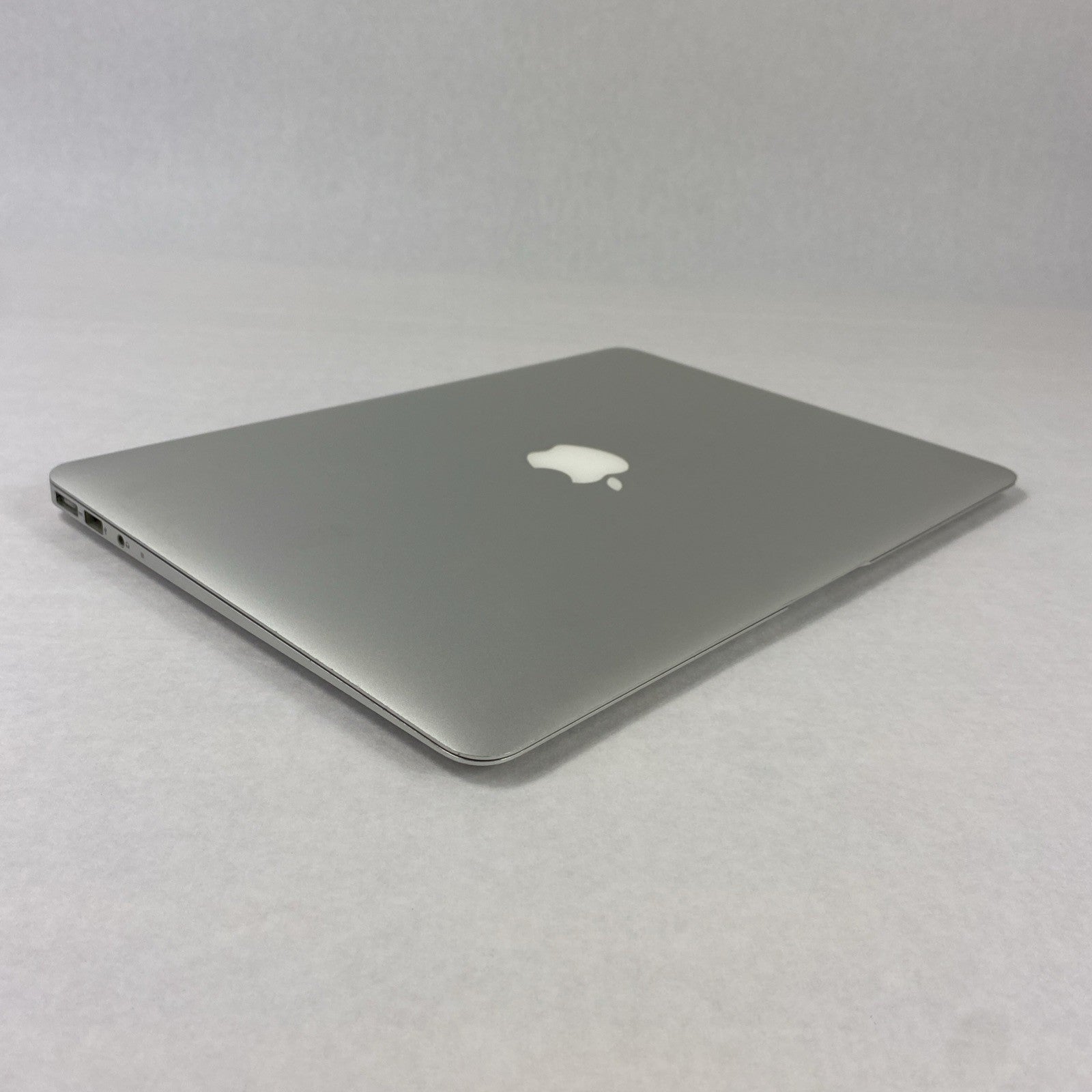 Apple MacBook Air A1466 2012 13" 1.8GHz i5 4GB RAM 250GB SSD os10.15.7 364Cycles