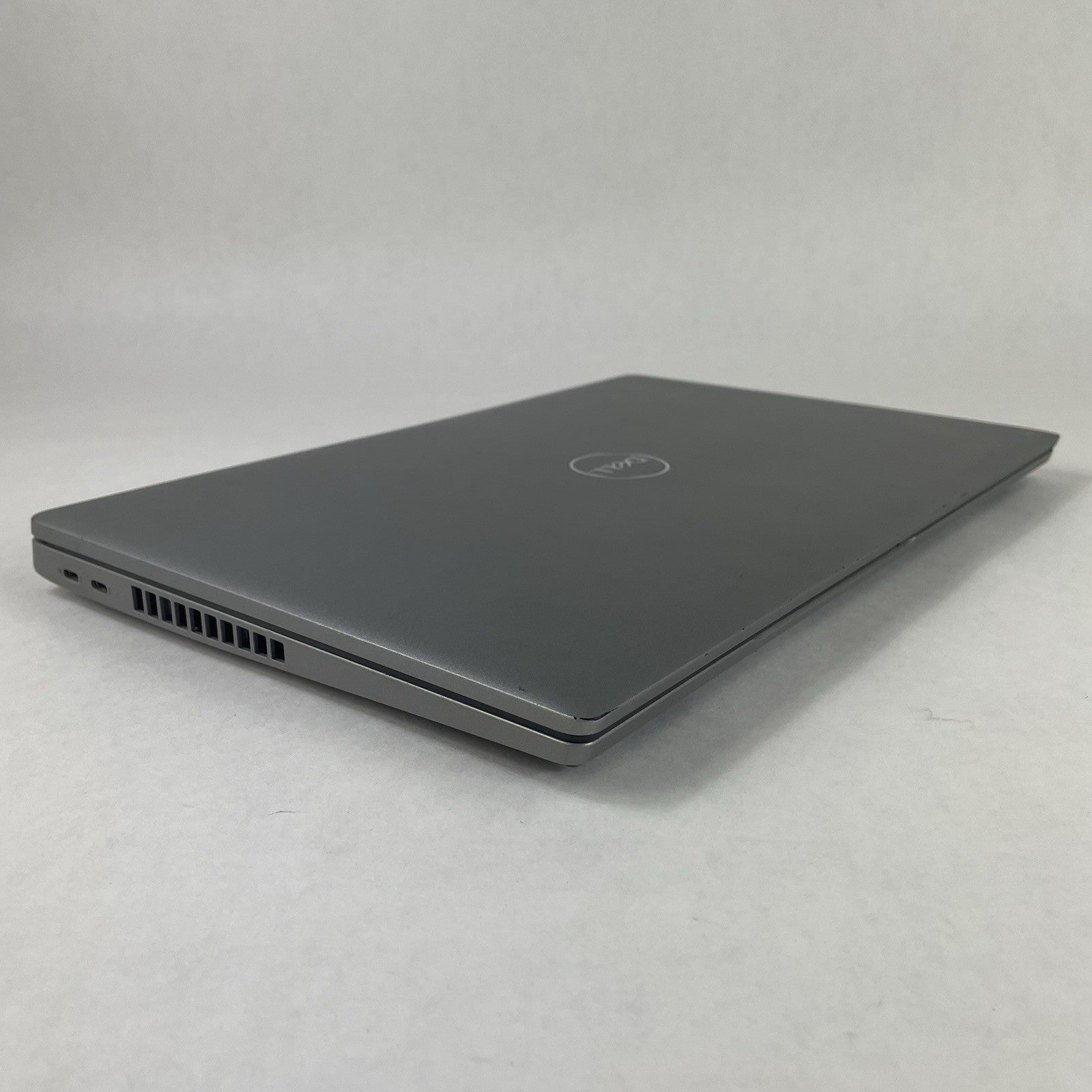 Dell Latitude 5520 15.6" i5-1145G7 2.60GHz 8GB RAM No SSD/OS/AC- Scratched Paint10