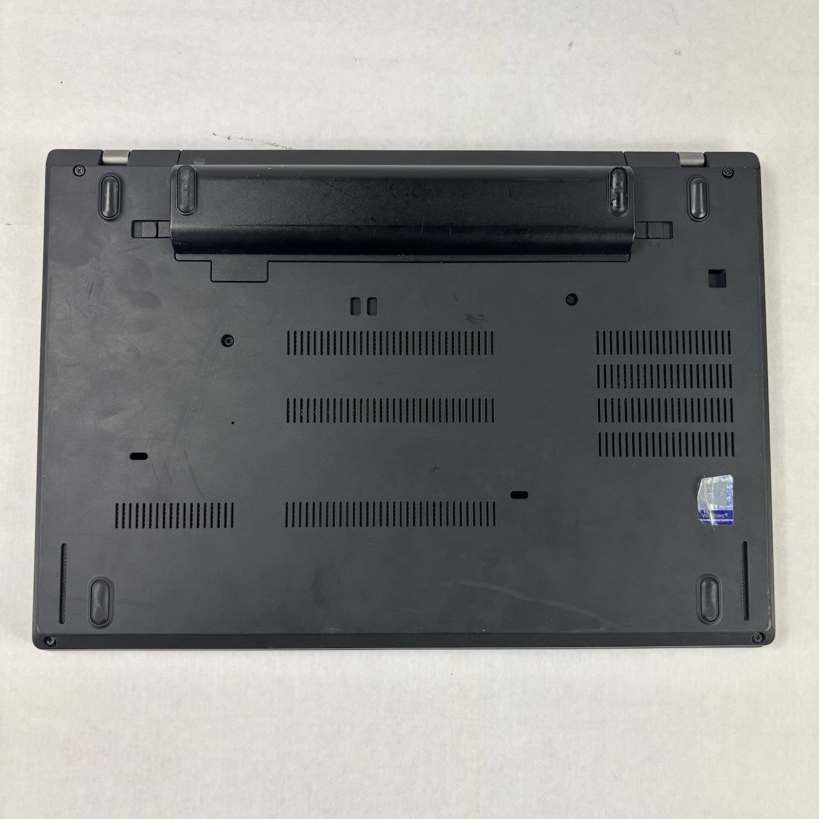 Lenovo ThinkPad T480 14" Laptop i5-8350 1.7 GHz 8 GB Ram No OS No HDD No AC