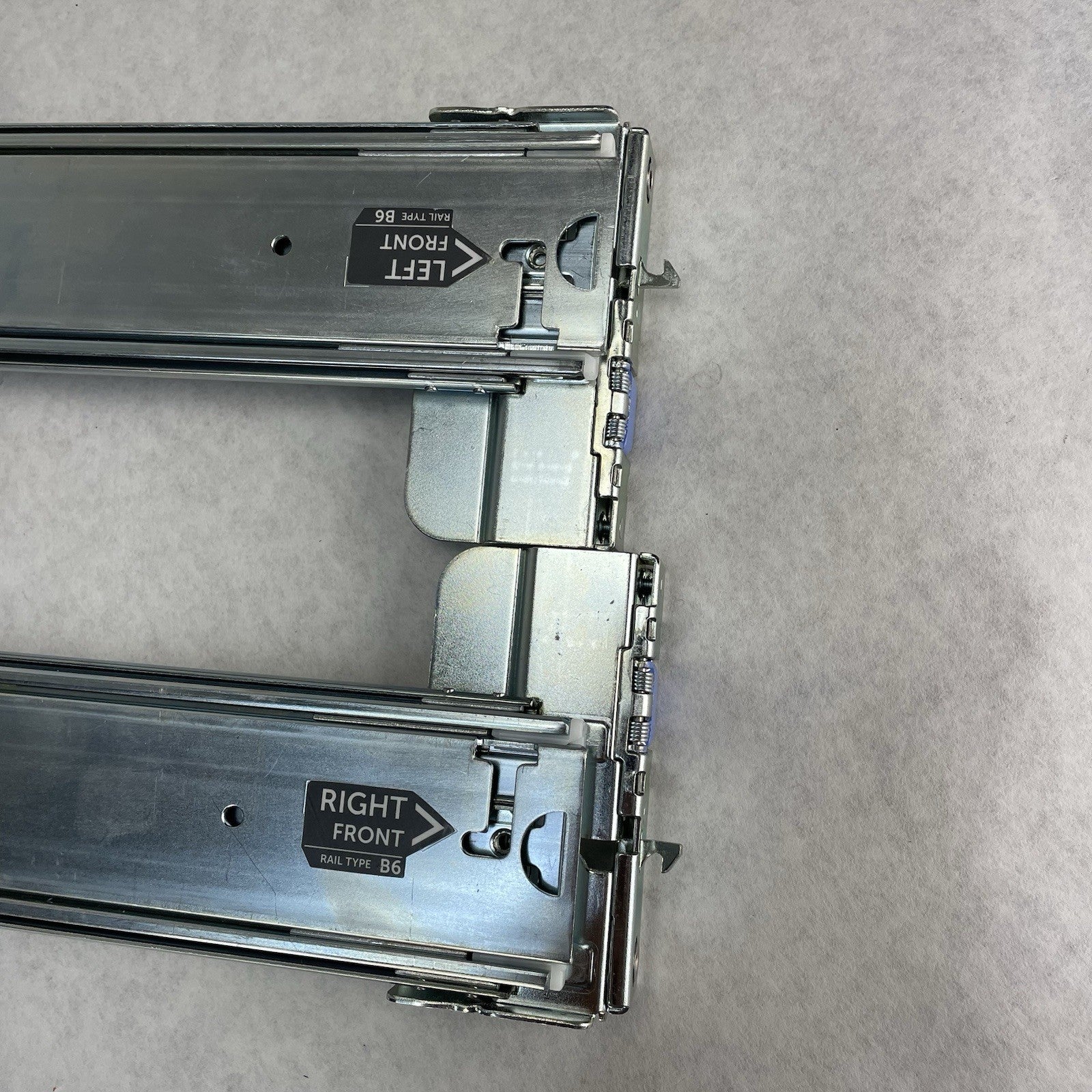 Dell PowerEdge 2U Server Sliding Rail Kit 061KCY 0FYK4G L & R