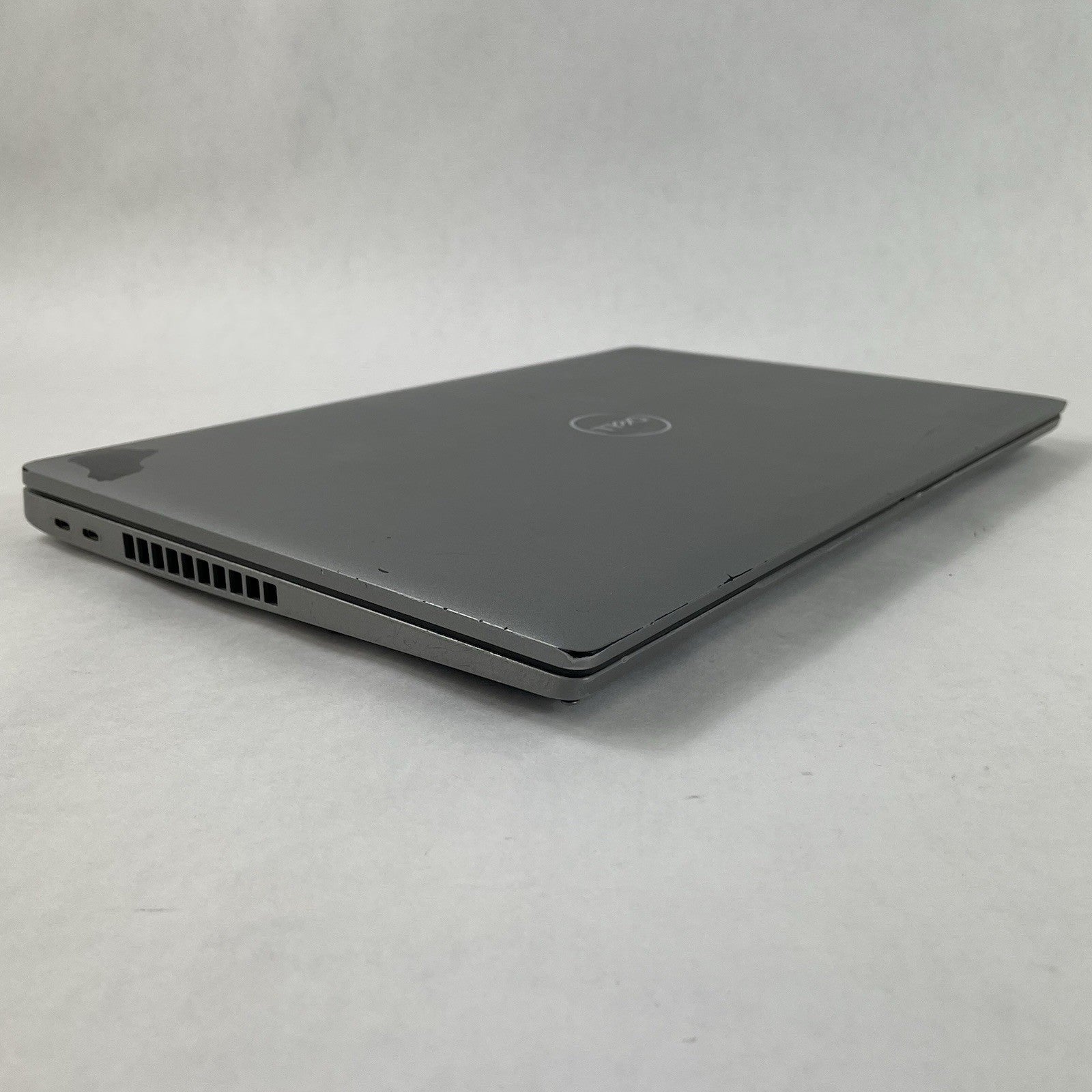 Dell Latitude 5520 15.6" i5-1135G7 2.40GHz 8GB RAM No SSD/OS/AC/Batt - Scratched11