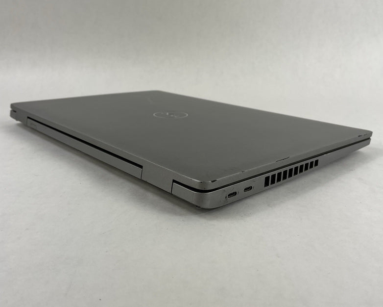 Dell Latitude 5520 15.6" i5-1135G7 1.40 GHz 8 GB RAM No SSD/OS/AC - Bad Paint