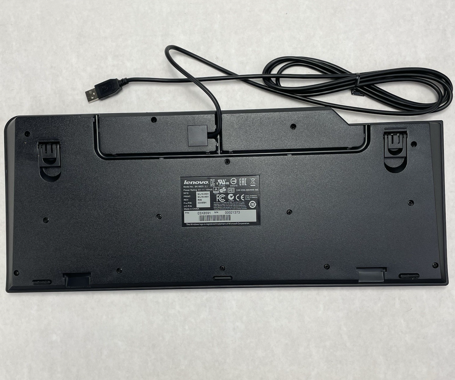 Lenovo 54Y9400 SK-8825 USB Wired Quiet Thin Keyboard Black 104 Keys Pop Out Feet4