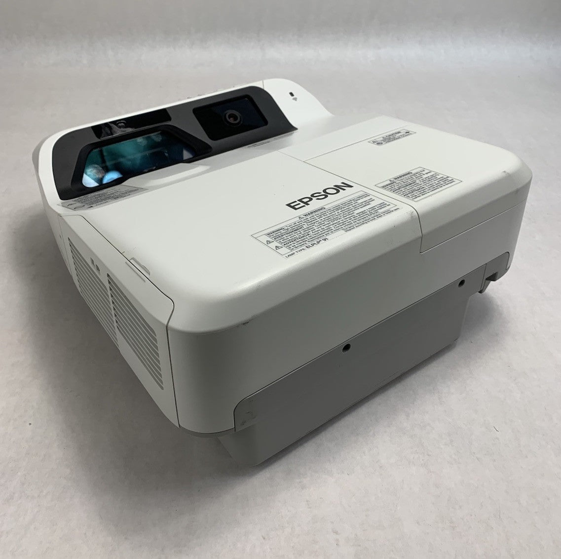 Epson PowerLite 695Wi H740A LCD Lamp Projector 3267 Lamp Hours - No Remote0