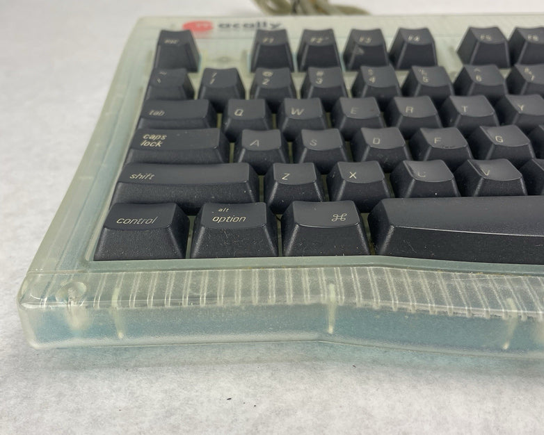 Macally iKey Wired USB Keyboard