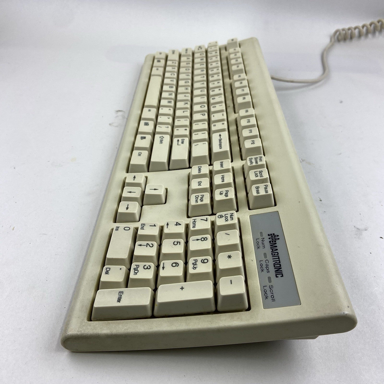 Dell AT101R PS/2 Keyboard Beige Vintage 5V 275 mA 267562