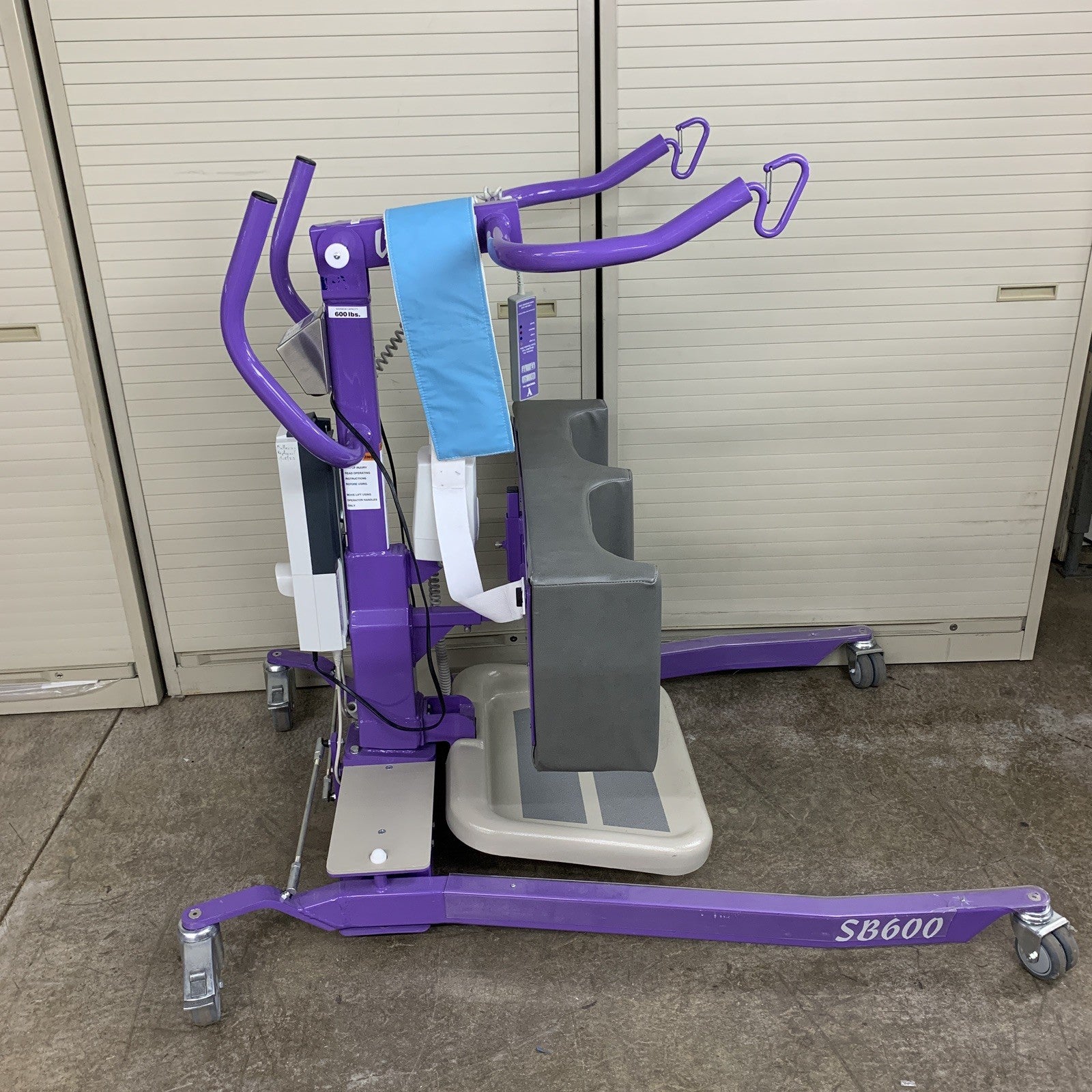 Vancare Vera II SB600 Powered Sit-to-Stand Patient Lift Powers Arms Don't Lift