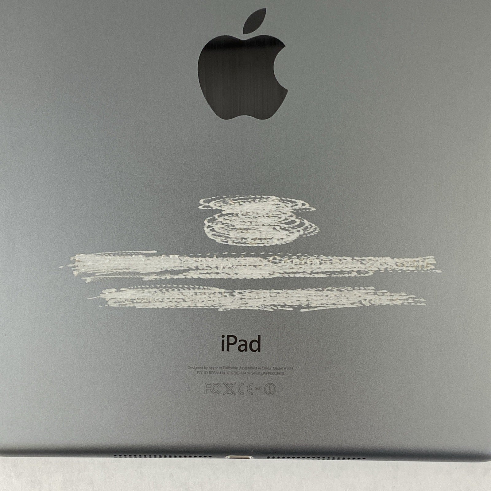 Apple iPad Air 1st Gen A1474 16GB Wi-Fi 9.7" Space Gray IOS 12.5.811