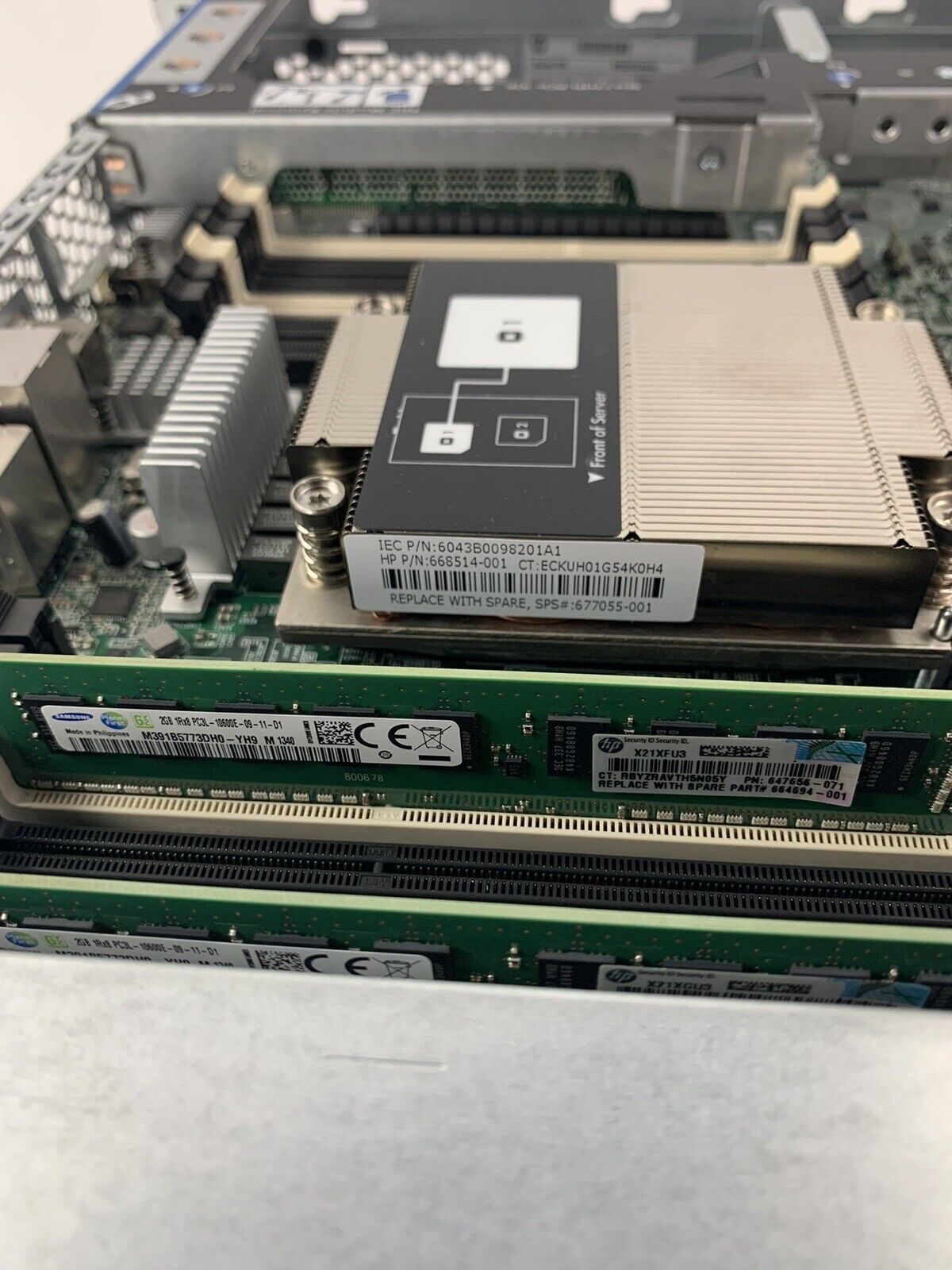 HP ProLiant DL160 Gen 8 Server Intel Xeon E5-2609 2.4 GHz 4 GB RAM No HDD No OS