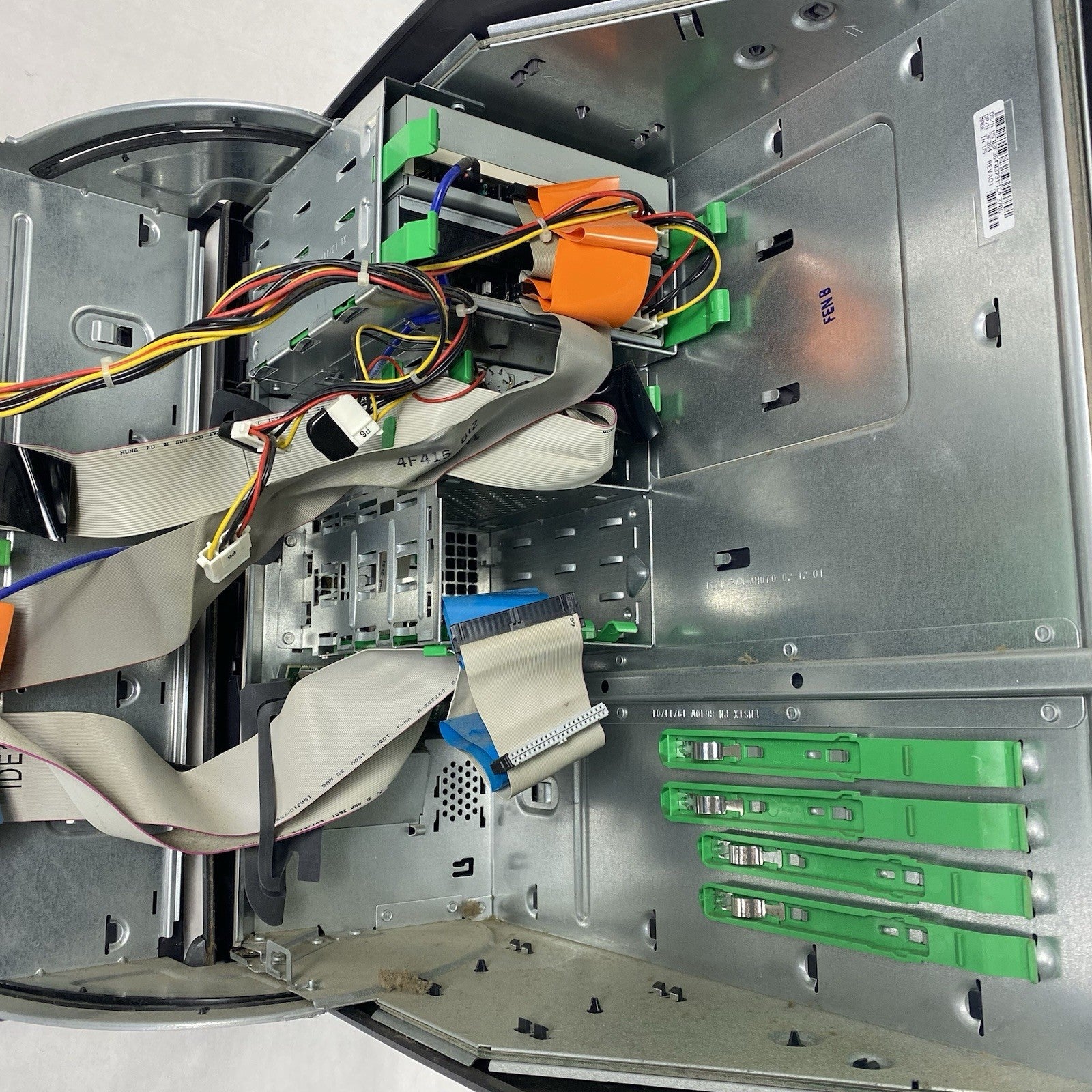 Dell Dimension 4300 MT Pentium 4 1.6GHz 256MB RAM No HDD No OS