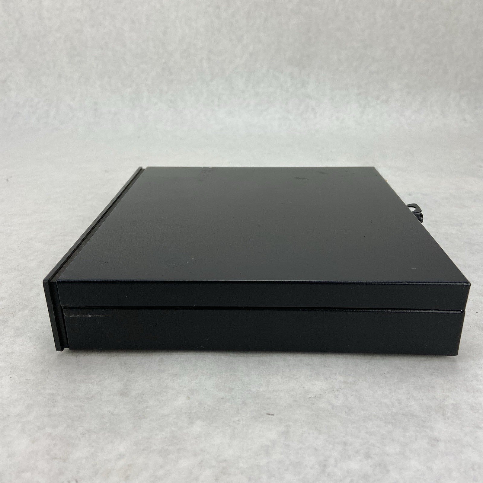 Dell Optiplex 3040 Micro Intel Core i5-6500T 2.5GHz 8GB RAM No HDD No OS7
