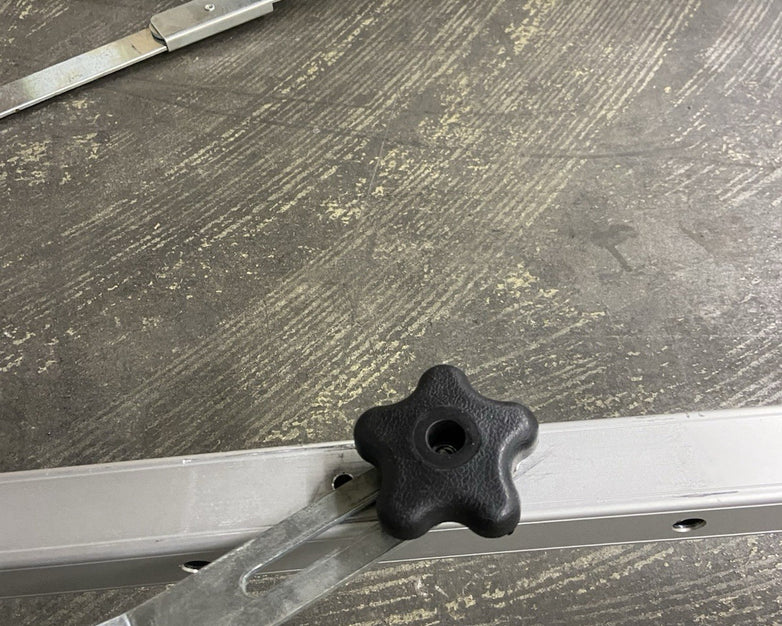 Da-Lite Fast-Fold Deluxe Projection Screen Frame - No Screen - Parts or Repair