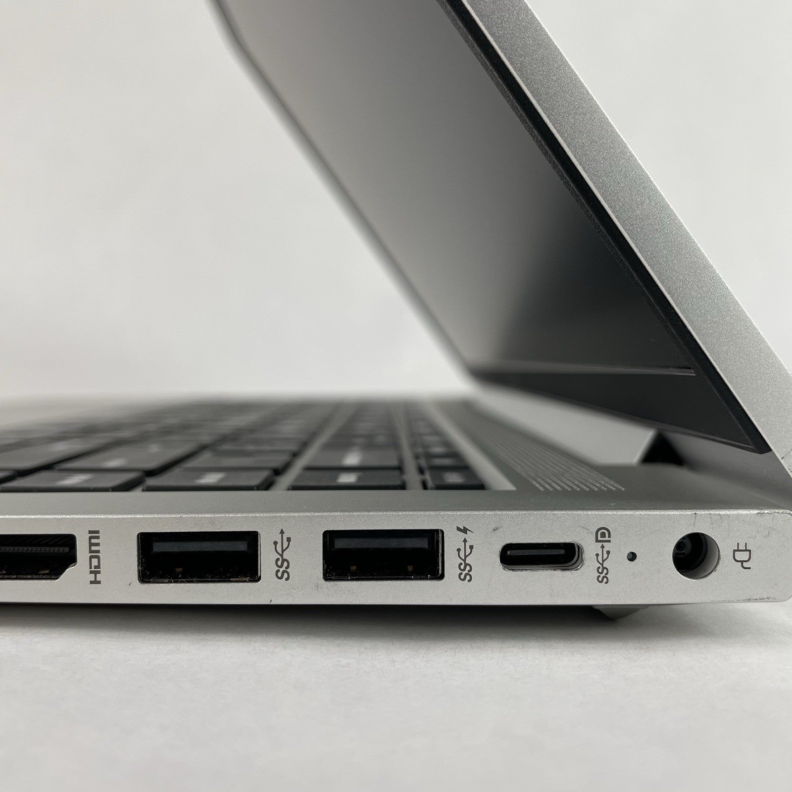 HP Elite mt645 G7 14" Ryzen 3 5425U 2.70 GHz 8 GB RAM No SSD/OS/AC9