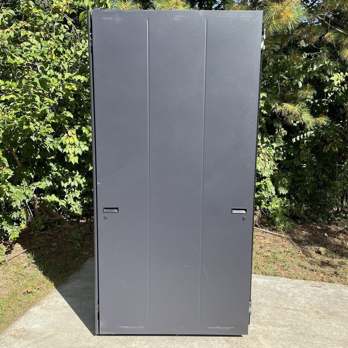 Dell PowerEdge 4210 42U Server Rack Cabinet 0GJ575 w/Sides & PDUs- No Back Panel8