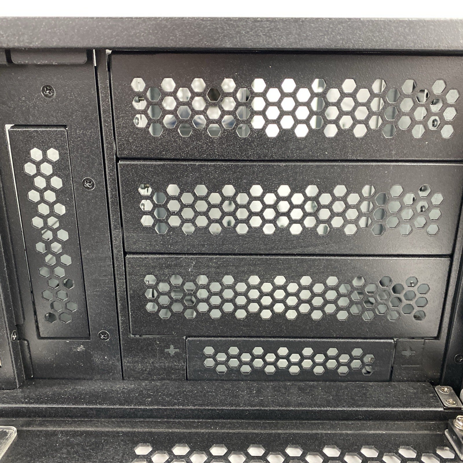 RM42200 4U Advanced Industrial Server Chassis