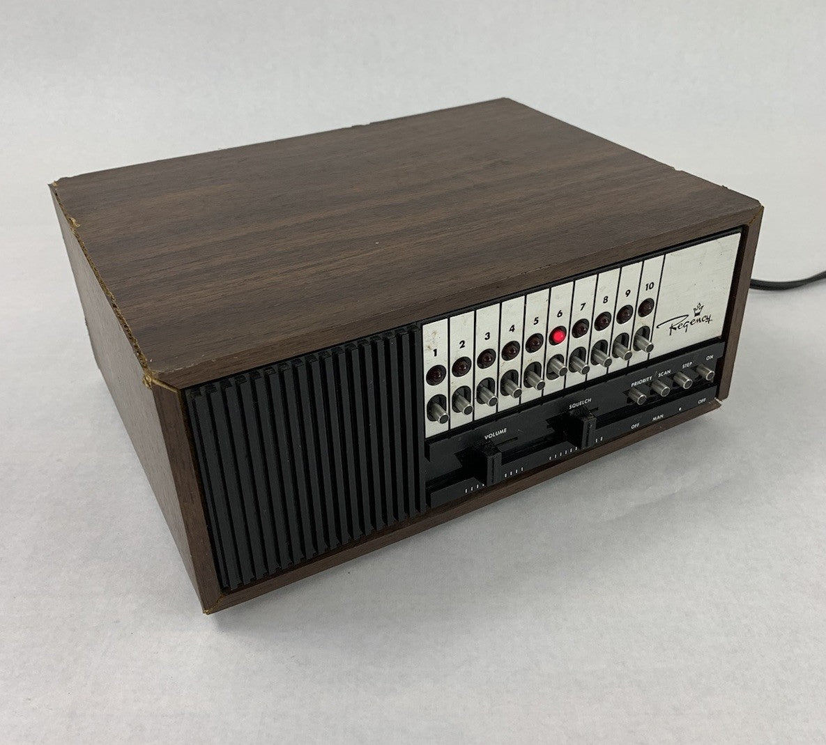 Regency Electronics ACT-E-106 Vintage Radio Scanner Receiver