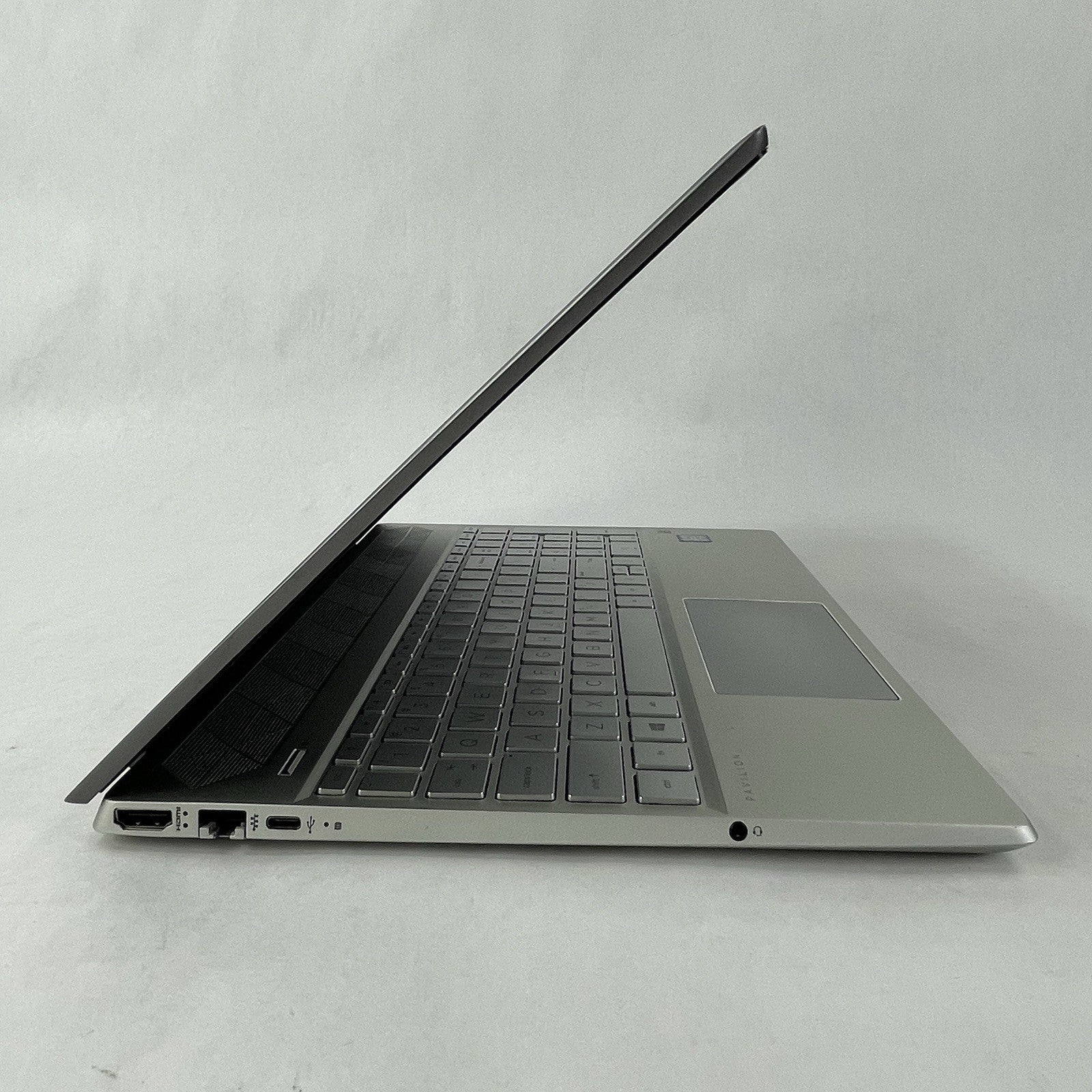 HP Pavilion 15-cs2082cl 15.6" i7-8565U 1.80 GHz 8 GB RAM No SSD/OS/AC3