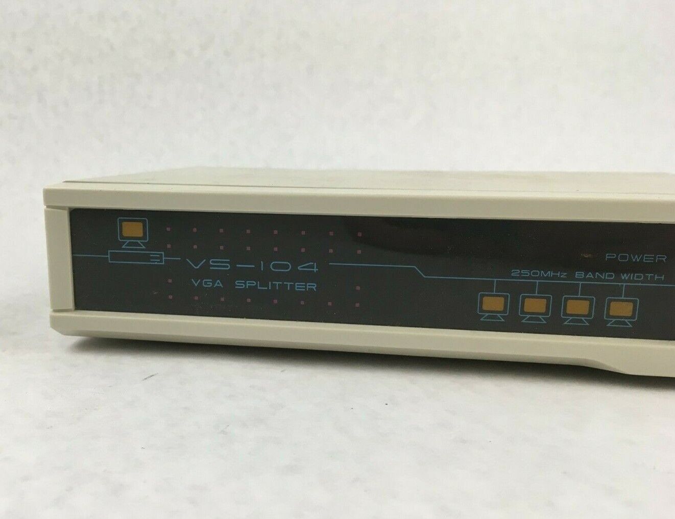 Aten VS-104 VGA Splitter Separator 250 MHz