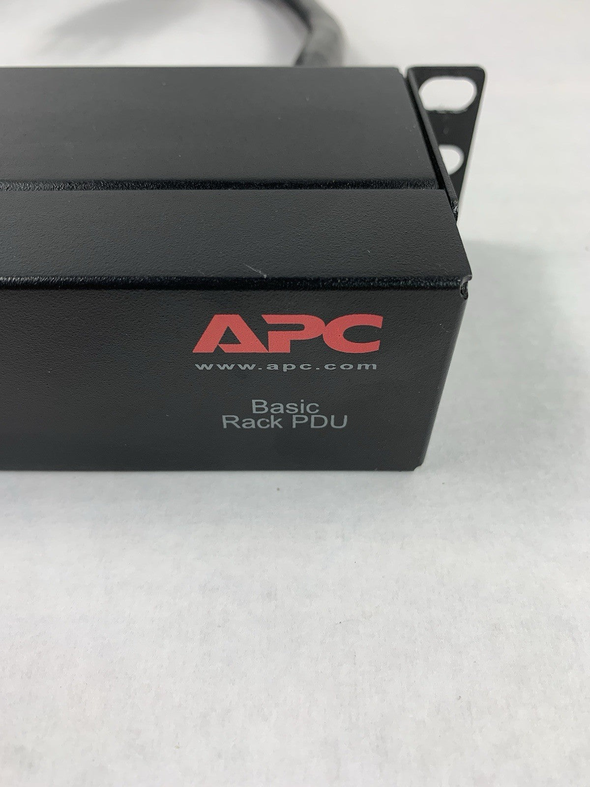 APC AP9571A Basic 1U Rack PDU Power Strip