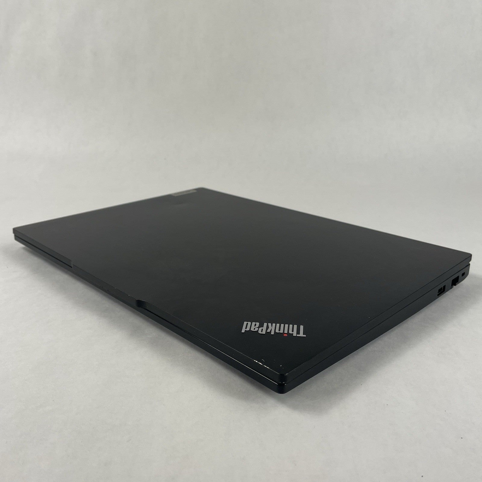 Lenovo ThinkPad E16 Gen 2 16" Ryzen 7 7735U 2.70 GHz 16 GB RAM No SSD No OS READ11