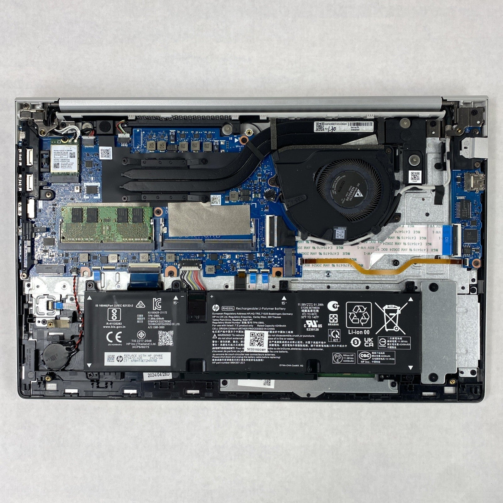 HP EliteBook 655 G9 AMD Ryzen 5 Pro 5675U 2.30GHz 8GB RAM 15.6" No HDD No OS