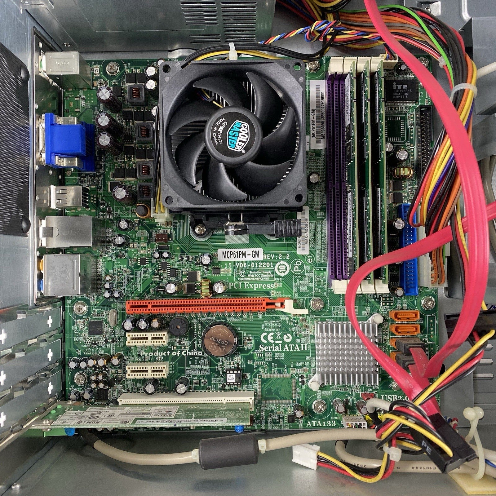 E-Machines ET1161-07 MT AMD Athlon Dual-Core 4050E 2.10GHz 3GB RAM No HDD No OS