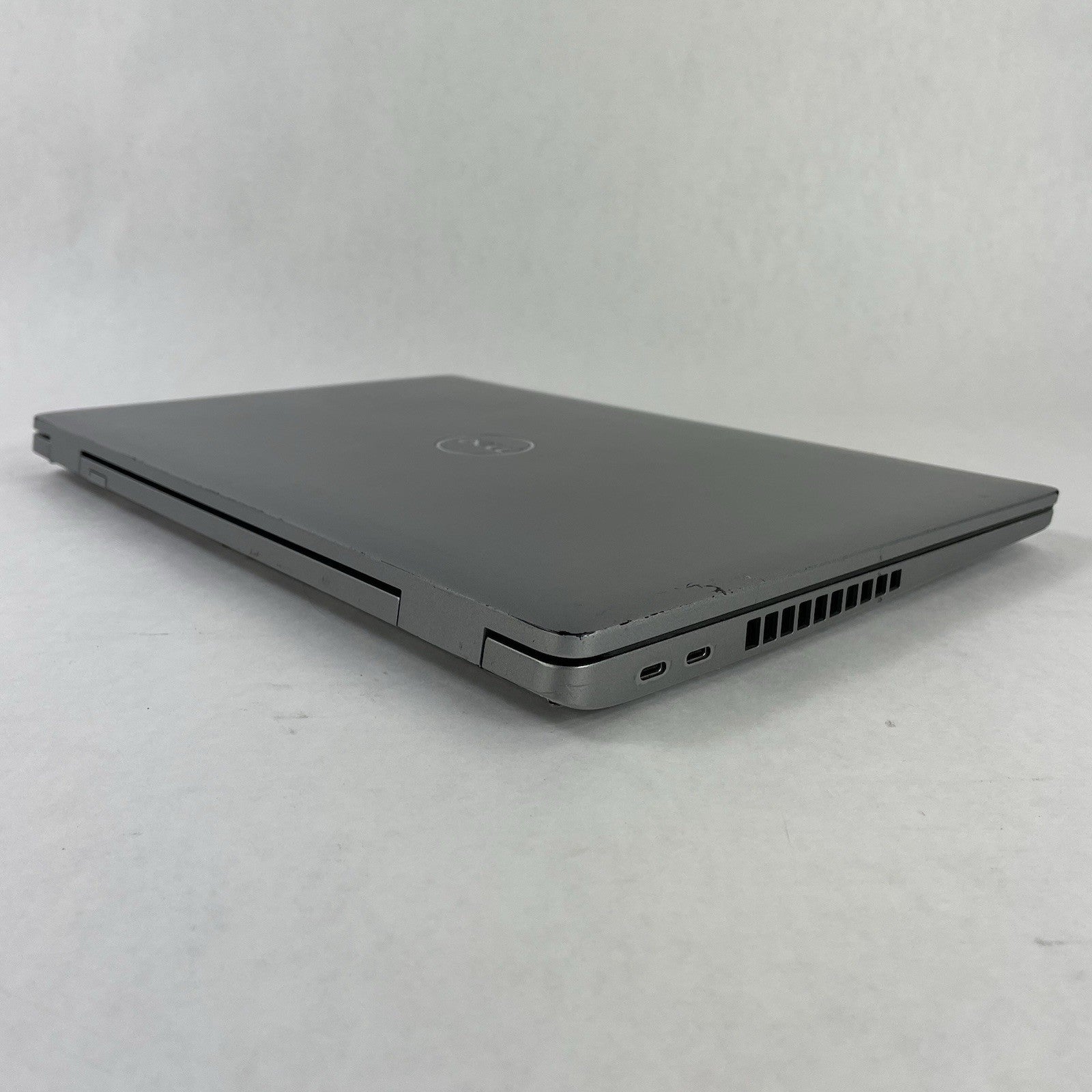 Dell Latitude 5520 15.6" i5-1135G7 2.40GHz 8GB RAM No SSD/OS/Batt - Missing Keys12