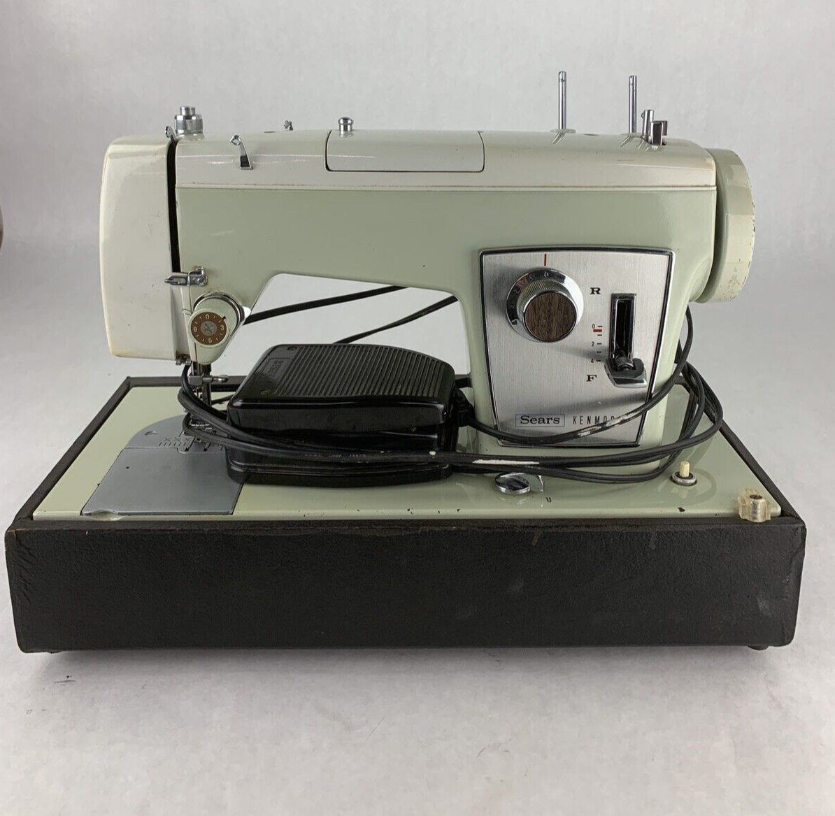 Sears Kenmore Sewing Machine 2142 For Parts and Repair No Power