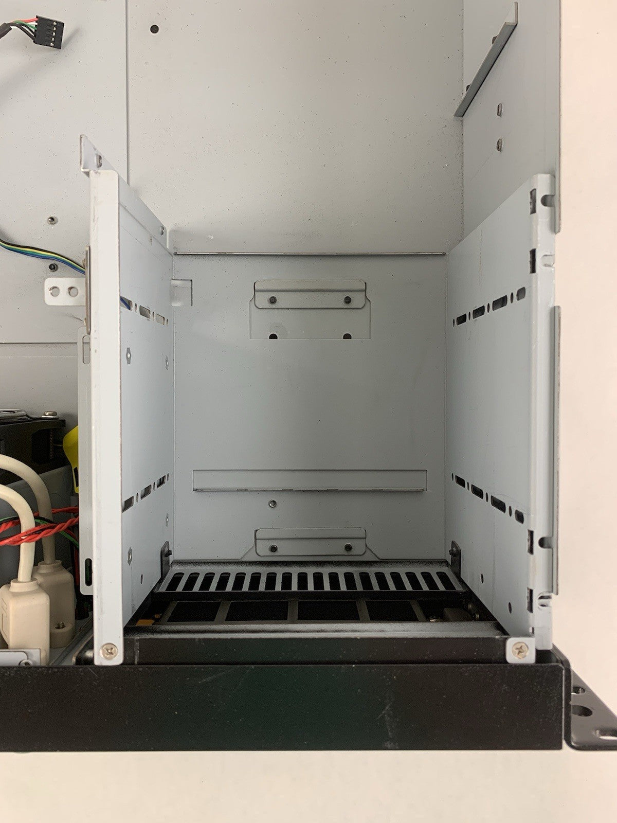 Unbranded 2U Server Chassis Rackmount Case No Power Supply No Boards No Handles