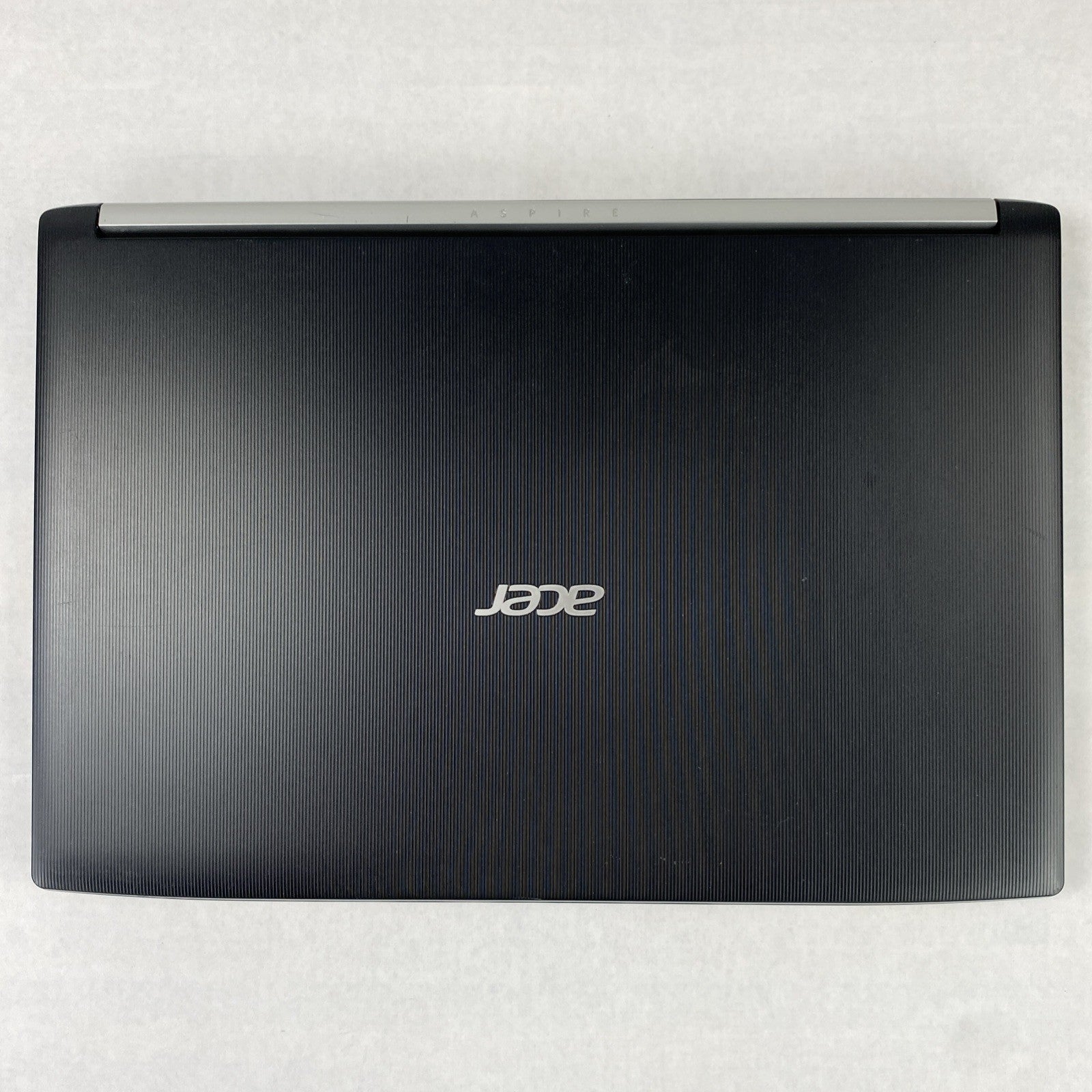 Acer Aspire A517-51 Core i7-8550U 1.8 GHz 8 GB RAM 17.3" No Battery No HDD No OS