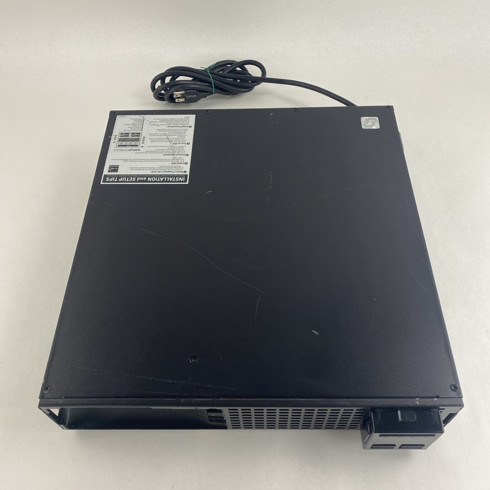 APC SMX1500RMZUNC Smart-UPS X 1500 Rackmount No batteries No Faceplate 8 Outlet2