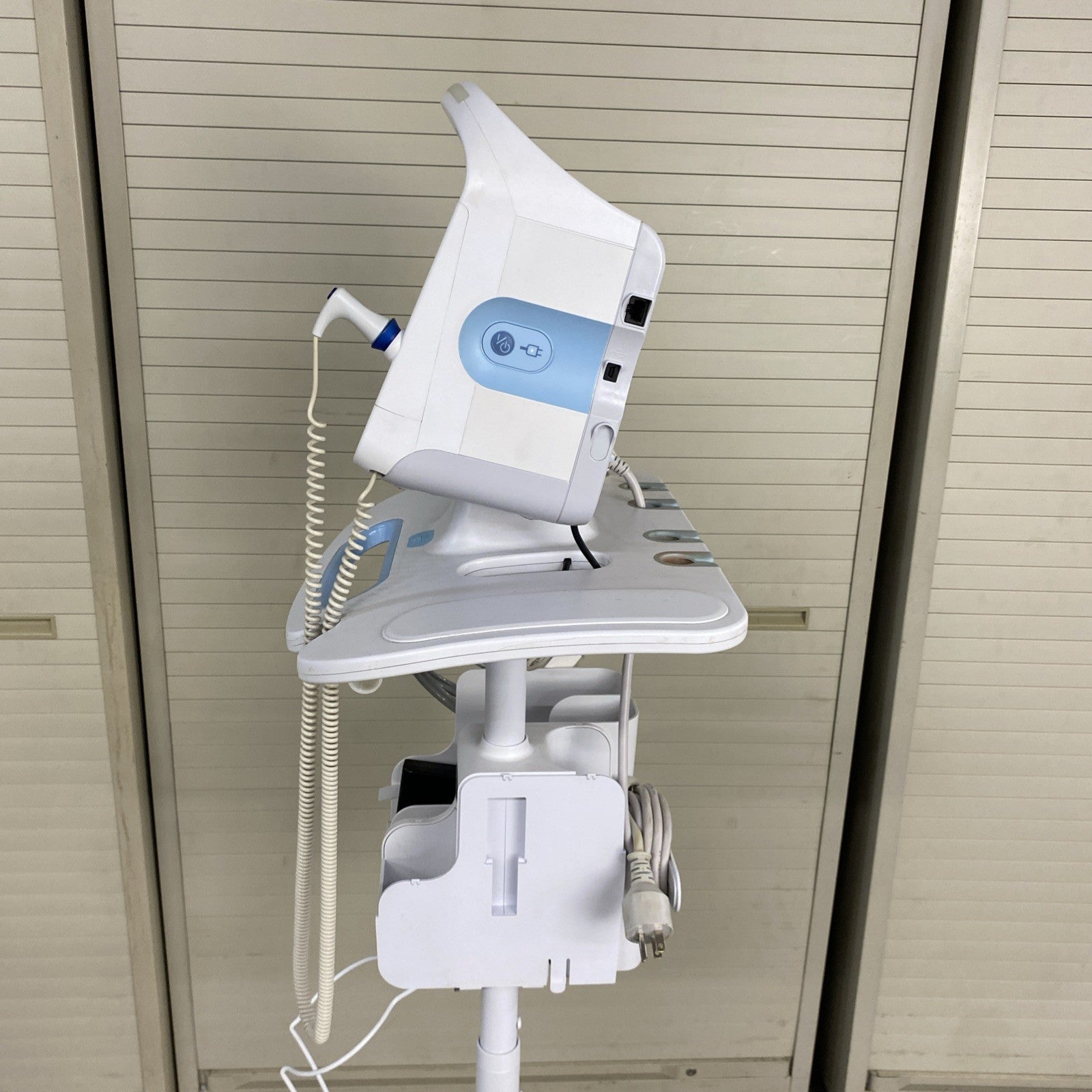 Welch Allyn 6000 Series Vital Sign Monitor 63MTXX w/ Mobile Stand 4800-6016
