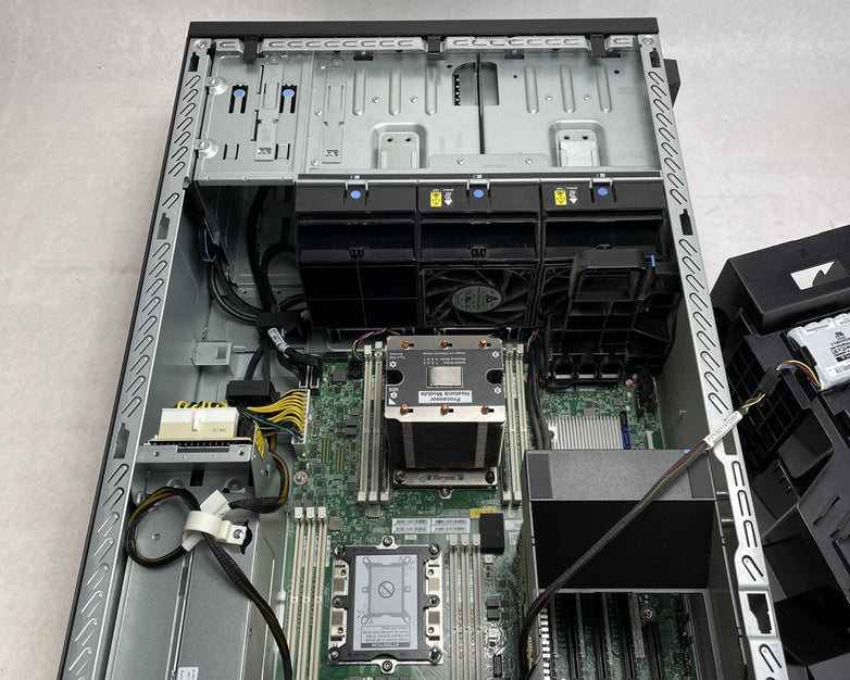 Lenovo ThinkSystem ST550 Server Intel Xeon Silver 4216 2.1GHz 64GB RAM No HDD/OS