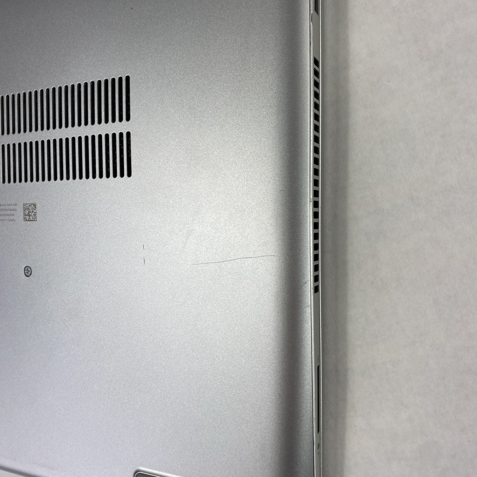 HP ProBook 440 G6 14" Touch Core i5-8265U 1.60 GHz 8 GB RAM No HDD No OS