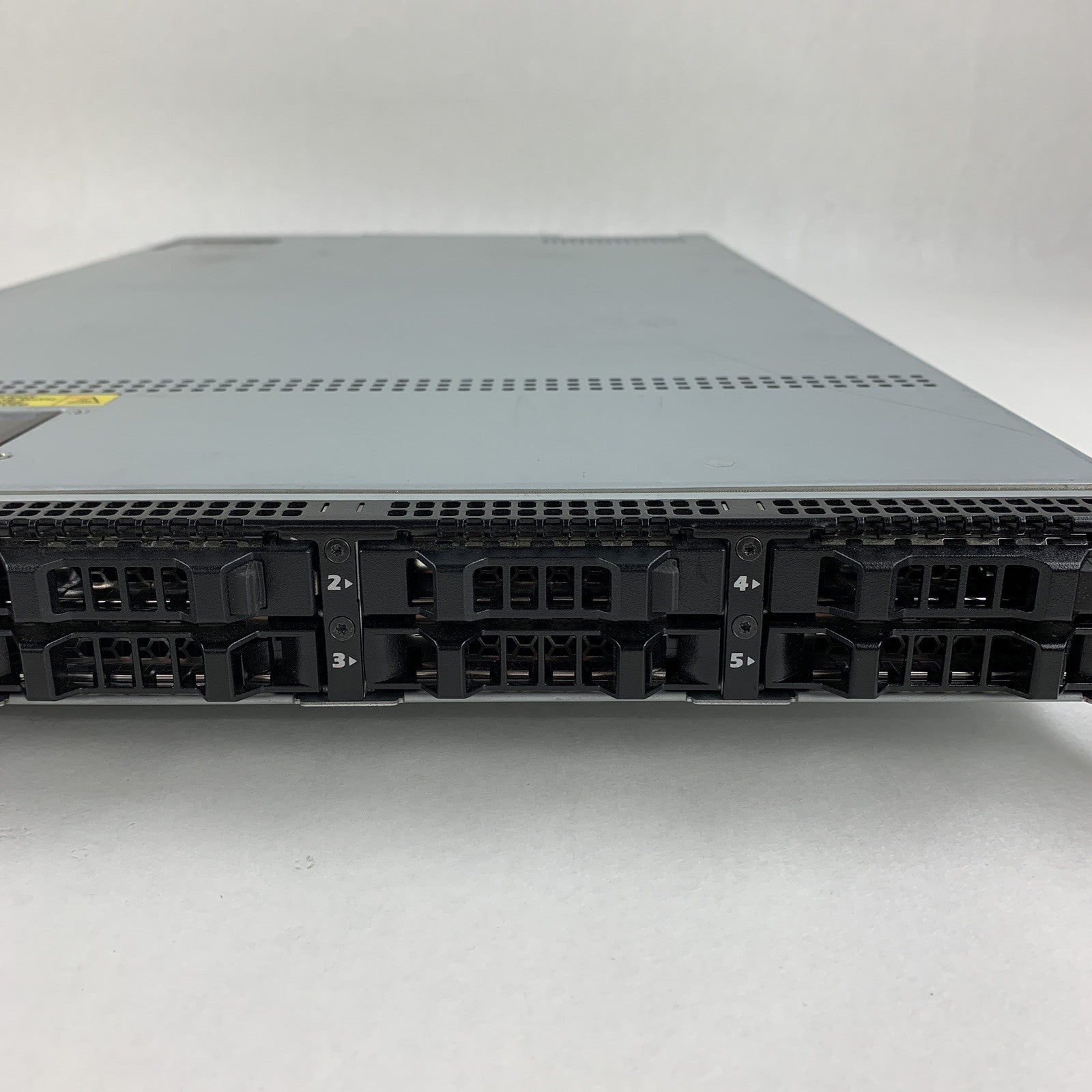 Dell PowerEdge R610 Server 1x Xeon E5520 2.27 GHz 16 GB RAM No HDD No OS