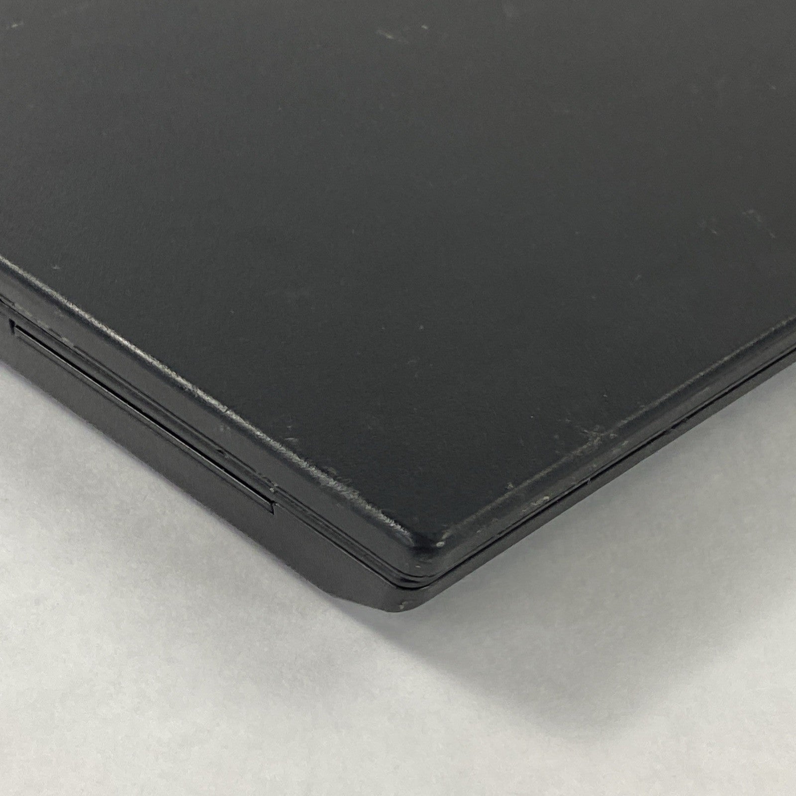 Lenovo ThinkPad L580 Intel Core i5-8250U 1.60 GHz 8GB RAM 15.6" No HDD No OS