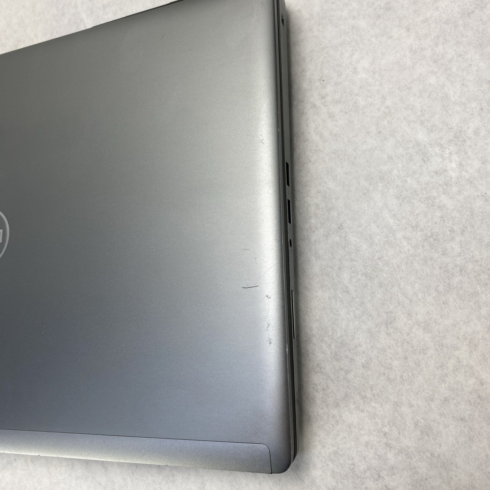 Dell Precision 7750 17.3" Core i7-10850H 2.30 GHz 32GB RAM RTX 4000 No SSD No OS