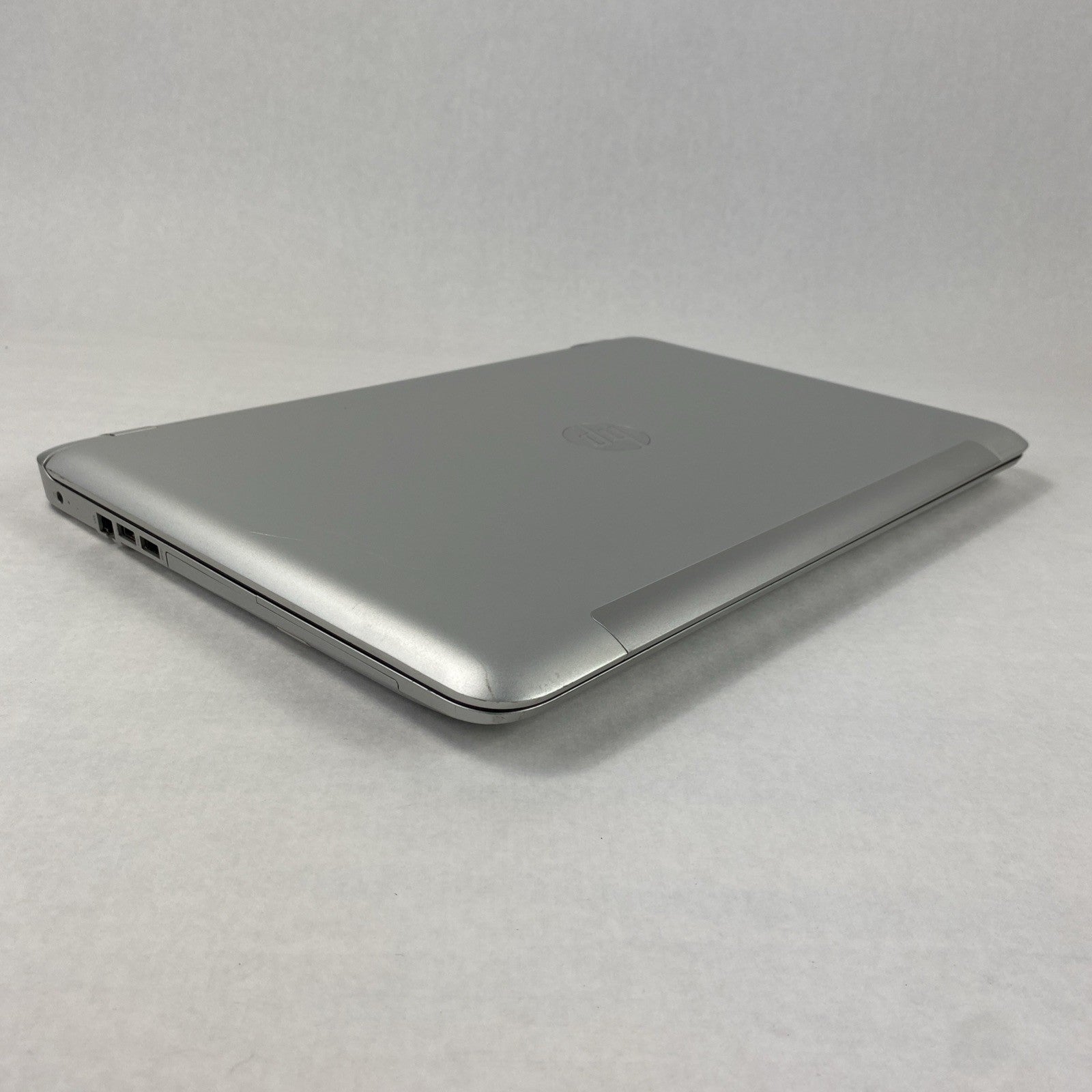 HP Envy NoteBook 17.3" Touch i7-6500U 2.5 GHz 16 GB RAM No Battery No HDD No OS