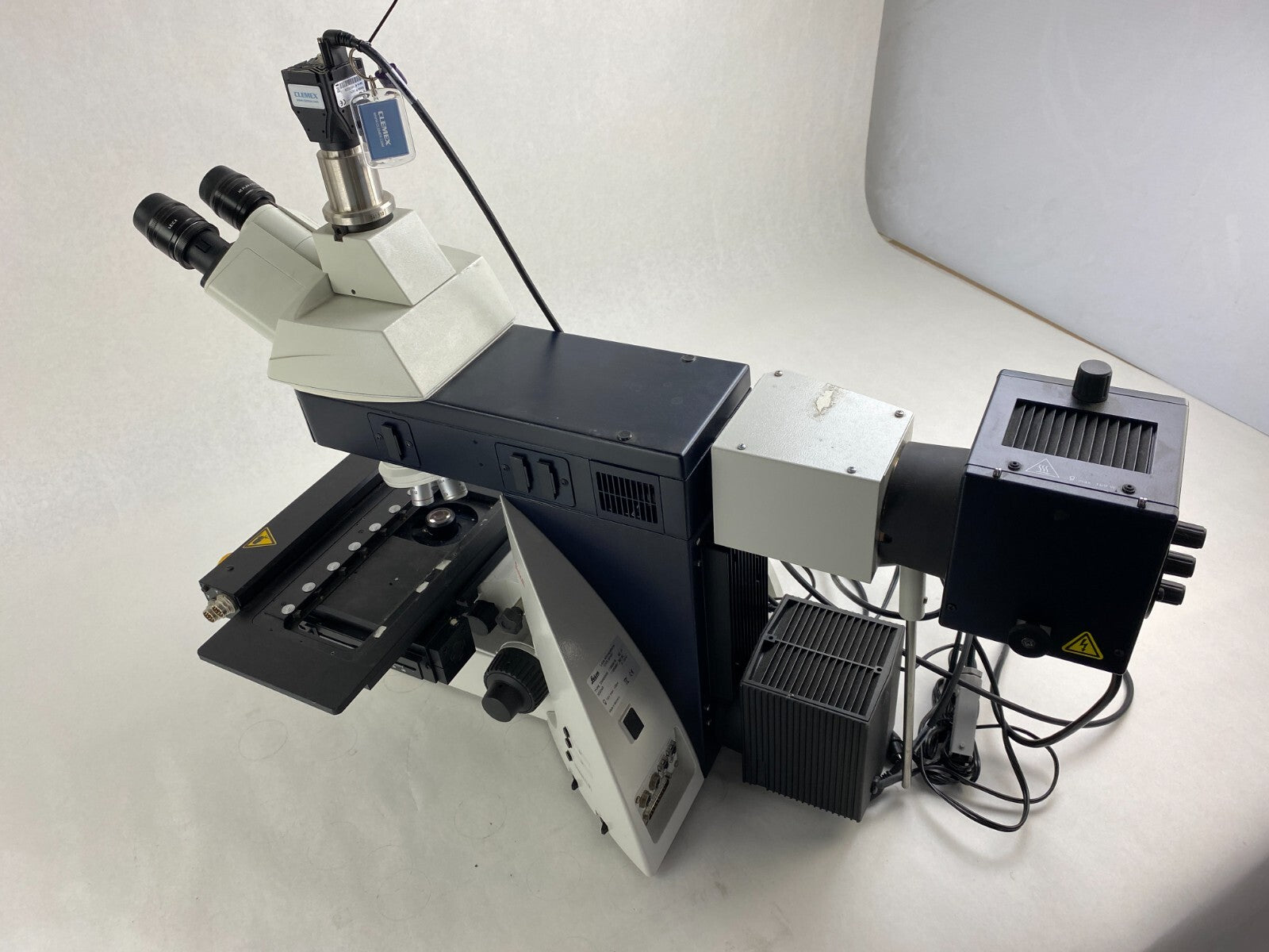 Leica DM6000M Microscope w/ Objectives Power Supplies Clemex Camera