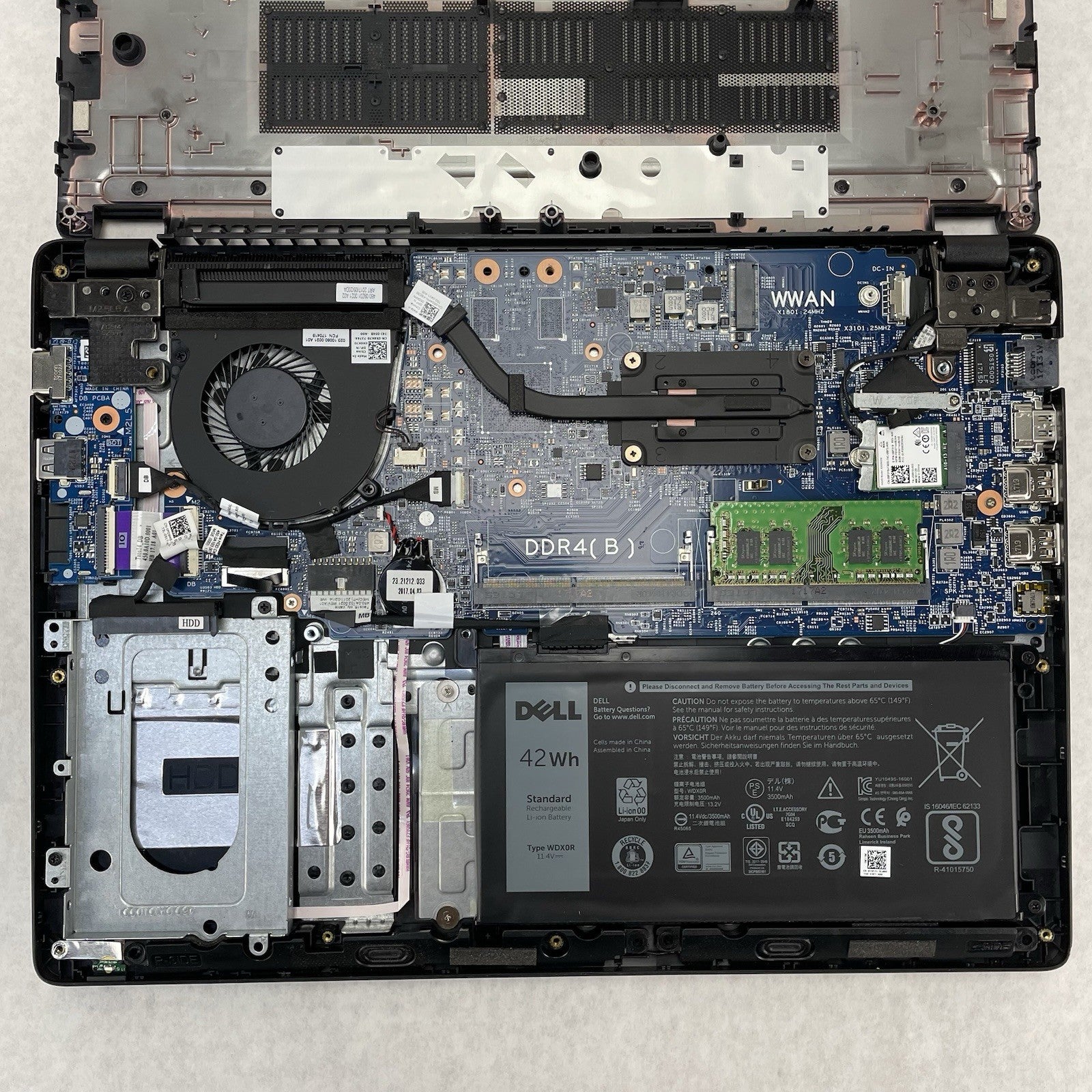 Dell Latitude 3480 14" i5-6200U 2.30 GHz 8 GB RAM No SSD/OS/AC17